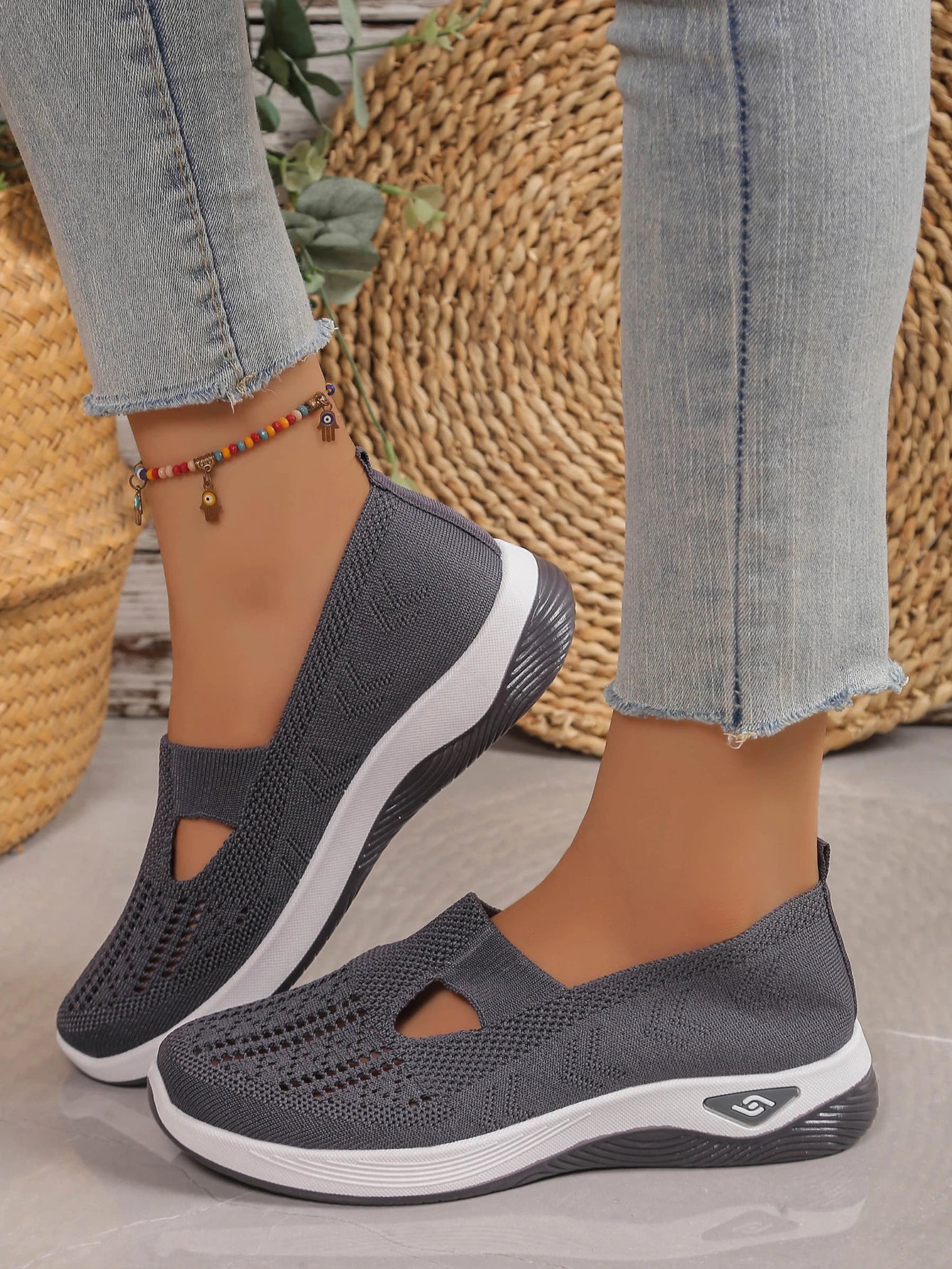 Women's Solid Color Breathable Sneakers, Soft Sole Lightweight Slip On Walking Shoes, Low-top Knitted Casual Shoes